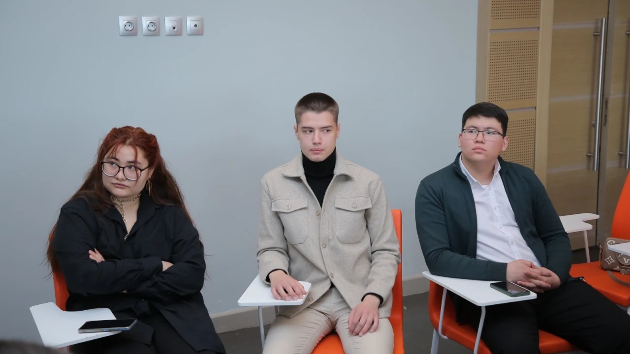Cеминар-тренинги «Справедливое общество: политические принципы и система ценностей» объединяют студентов ведущих вузов страны